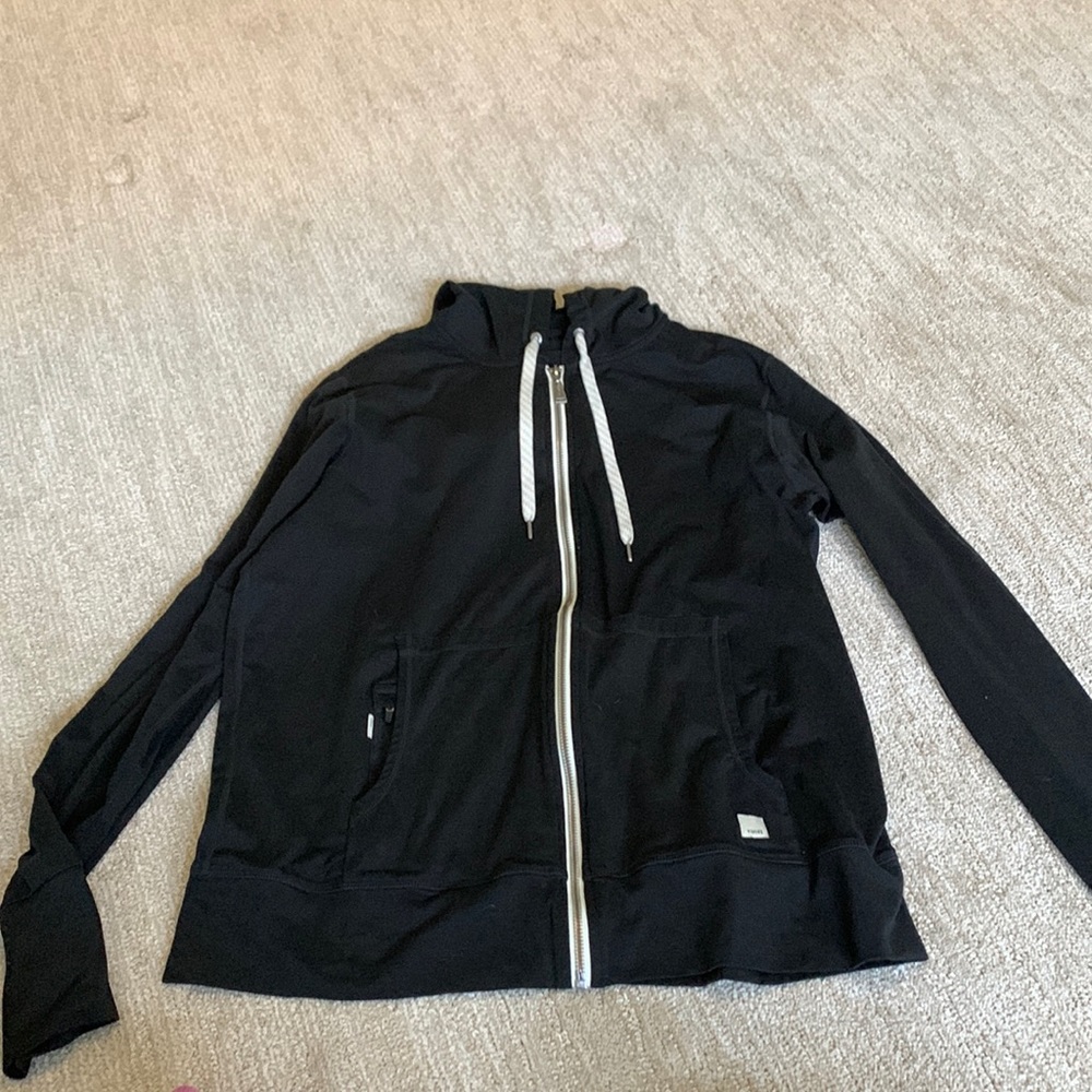 Vuori Hoodie in excellent condition